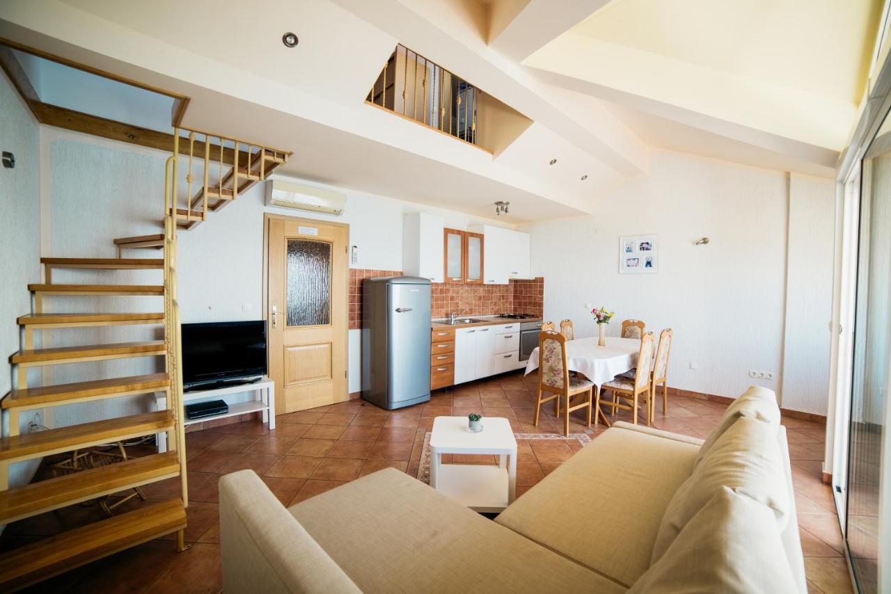 Apartment Selce 5206A Exterior photo